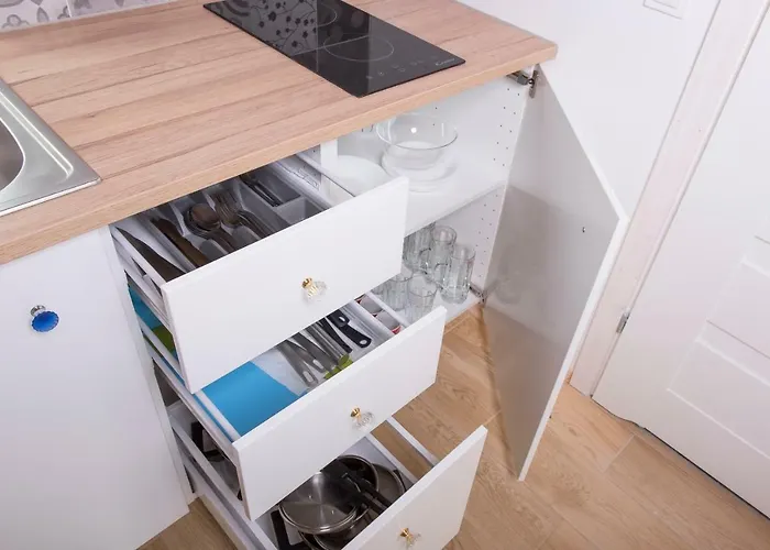 Strefa Apartamentowe アパート ミエルノ